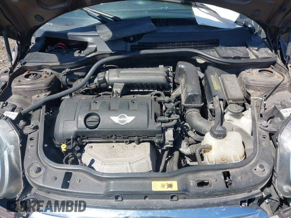 2012 MINI Hardtop with VIN WMWSU3C56CT257654, listed as a IAAI auction lot 42099156 with 84,384 mi miles and . Bid and sale history available at DreamBid. Image 10.