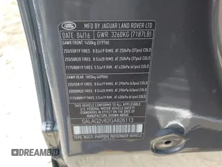 2016 Land Rover LR4 HSE z VIN SALAG2V62GA826113, wystawiony jako IAAI lot #41796713 z przebiegiem Nie podano mil oraz . Historia ofert i sprzedaży dostępna na DreamBid. Obrazek 9.