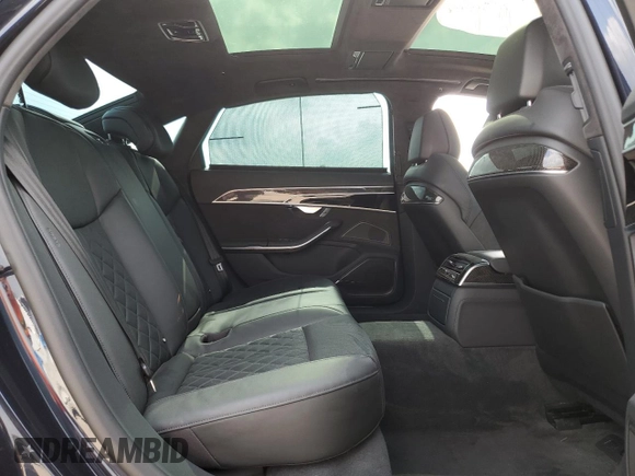 2020 Audi S8 z VIN WAU8SAF82LN003857, wystawiony jako Copart lot #56081794 z przebiegiem 11 298 mil mil oraz Szkody całkowita. Historia ofert i sprzedaży dostępna na DreamBid. Obrazek 10.