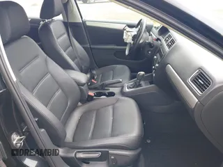 2013 Volkswagen Jetta SE with VIN 3VWDP7AJ6DM353839, listed as a IAAI auction lot 42237690 with 77,399 mi miles and . Bid and sale history available at DreamBid. Image 5.