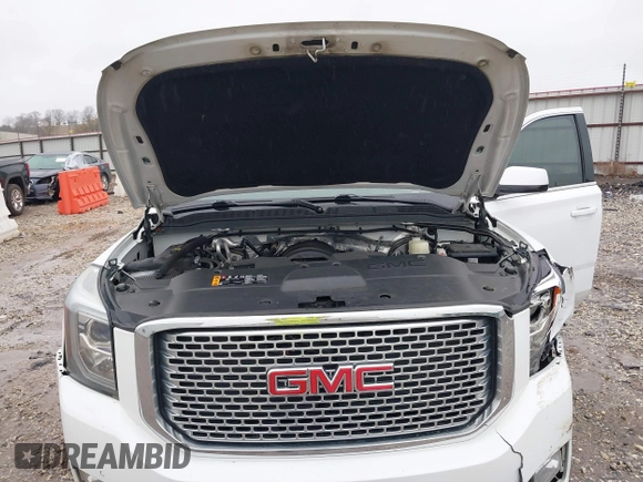 2017 GMC Yukon XL SLE with VIN 1GKS2FKC2HR239722, listed as a IAAI auction lot 41430741 with 152,289 mi miles. Bid and sale history available at carsss.com. Image 10.