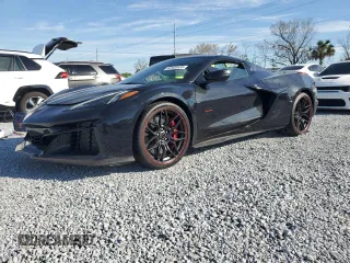 2023 Chevrolet Corvette 3LZ with VIN 1G1YF3D30P5700825, listed as a Copart auction lot 42403535 with 2,005 mi miles and Non repairable. Bid and sale history available at DreamBid. Image 1.