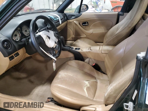 2002 Mazda MX-5 Miata Cloth z VIN JM1NB353820230635, wystawiony jako Copart lot #47834345 z przebiegiem 149 549 mil mil oraz Nie do naprawy • Non repairable. Historia ofert i sprzedaży dostępna na DreamBid. Obrazek 7.
