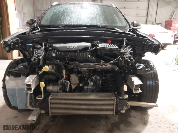 2016 BMW X1 xDrive28i with VIN WBXHT3C33GP886935, listed as a IAAI auction lot 41707367 with 73,201 mi miles. Bid and sale history available at carsss.com. Image 13.