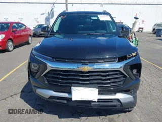 2025 Chevrolet TrailBlazer LT with VIN KL79MRSL5SB048301, listed as a IAAI auction lot 42204775 with 17,417 mi miles and . Bid and sale history available at DreamBid. Image 13.