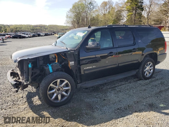 2013 GMC Yukon XL SLT z VIN 1GKS2KE77DR301715, wystawiony jako Copart lot #51524415 z przebiegiem 168 247 mil mil oraz Szkoda całkowita • Salvage title. Historia ofert i sprzedaży dostępna na DreamBid. Obrazek 1.