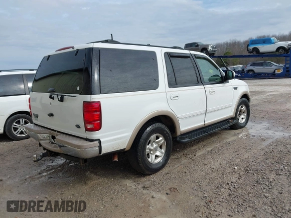 1998 Ford Expedition XLT with VIN 1FMRU1766WLC18376, listed as a IAAI auction lot 41538576 with 176,079 mi miles. Bid and sale history available at carsss.com. Image 4.