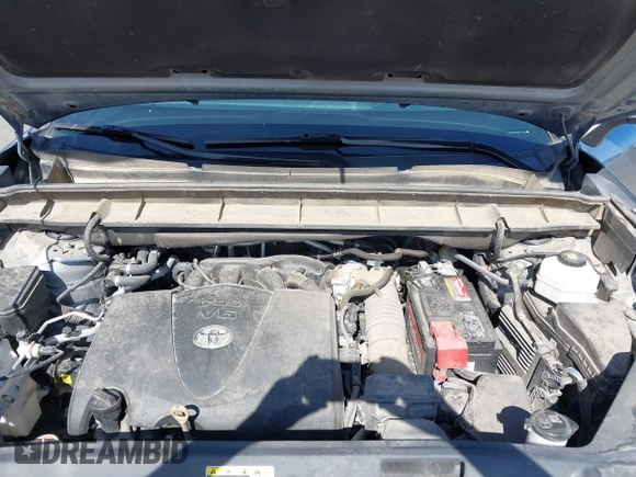 2021 Toyota Highlander XLE with VIN 5TDHZRBH2MS124631, listed as a IAAI auction lot 42660410 with 84,306 mi miles and . Bid and sale history available at DreamBid. Image 10.