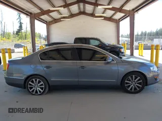 2006 Volkswagen Passat 3.6L V6 z VIN WVWDU73C16P152339, wystawiony jako IAAI lot #42194918 z przebiegiem 167 399 mil mil oraz . Historia ofert i sprzedaży dostępna na DreamBid. Obrazek 13.