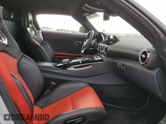 2021 Mercedes-Benz AMG GT z VIN W1KYK8CA0MA041962, wystawiony jako Copart lot #82825233 z przebiegiem 17 481 mil mil oraz . Historia ofert i sprzedaży dostępna na DreamBid. Obrazek 10.
