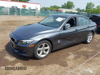 2014 BMW 3 Series 320i xDrive с VIN WBA3C3G53ENS70998, выставлен на аукционе IAAI как лот 42474316 с пробегом 91 411 миль миль и . История ставок и продаж доступна на DreamBid. Изображение 17.