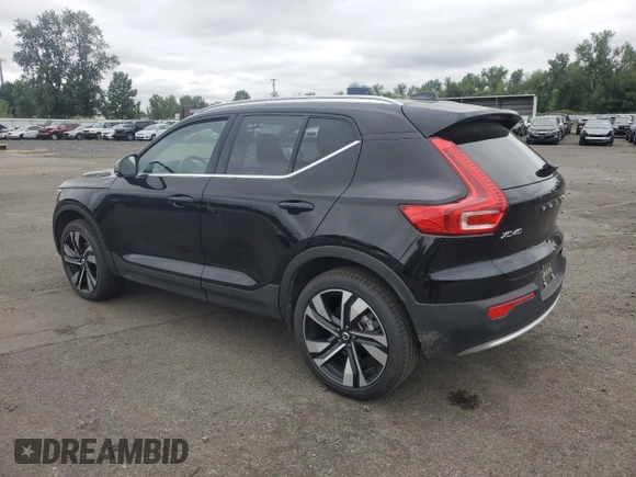 2025 Volvo XC40 Plus Bright Theme with VIN YV4L12UE8S2505476, listed as a Copart auction lot 59005825 with 2,886 mi miles and Clean title. Bid and sale history available at DreamBid. Image 2.