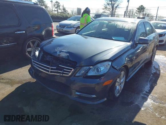 2013 Mercedes-Benz E-Class E 350 Luxury BlueTEC with VIN WDDHF2EB8DA721566, listed as a IAAI auction lot 41252973 with 144,580 mi miles. Bid and sale history available at carsss.com. Image 20.