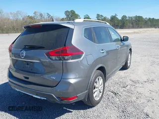 2019 Nissan Rogue SV with VIN KNMAT2MT5KP554947, listed as a IAAI auction lot 41894855 with 192,655 mi miles. Bid and sale history available at carsss.com. Image 4.