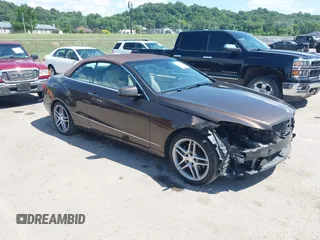 2015 Mercedes-Benz E 400 with VIN WDDKK6FF8FF303671, listed as a IAAI auction lot 42628131 with 68,290 mi miles and . Bid and sale history available at DreamBid. Image 1.