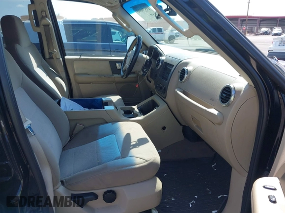 2003 Ford Expedition XLT Value with VIN 1FMPU16W73LC19198, listed as a IAAI auction lot 41570000 with 111,893 mi miles. Bid and sale history available at carsss.com. Image 5.