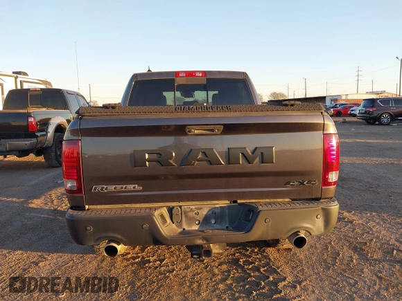 2017 Ram 1500 Rebel z VIN 1C6RR7YT0HS534465, wystawiony jako IAAI lot #41240431 z przebiegiem 125 886 mil mil oraz . Historia ofert i sprzedaży dostępna na DreamBid. Obrazek 16.
