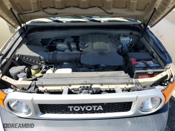 2014 Toyota FJ Cruiser with VIN JTEBU4BF5EK189189, listed as a Copart auction lot 52140855 with 108,998 mi miles and Salvage Title. Bid and sale history available at carsss.com. Image 11.
