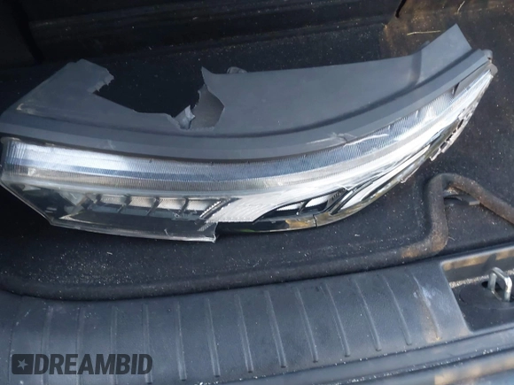 2020 Hyundai Palisade SEL z VIN KM8R4DHEXLU078992, wystawiony jako IAAI lot #41773009 z przebiegiem 69 319 mil mil oraz . Historia ofert i sprzedaży dostępna na DreamBid. Obrazek 12.