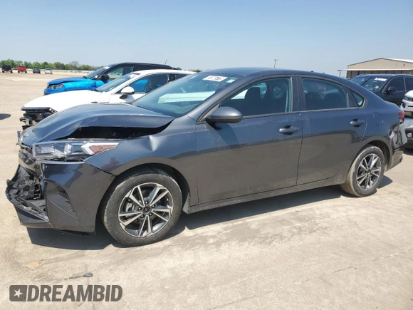 2024 Kia Forte LXS with VIN 3KPF24AD2RE784215, listed as a Copart auction lot 51865775 with 28,967 mi miles and Clean Title. Bid and sale history available at carsss.com. Image 1.