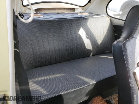 1970 Volkswagen Beetle with VIN 1102980616, listed as a Copart auction lot 43115565 with 49,206 mi miles and Clean Title. Bid and sale history available at DreamBid. Image 10.