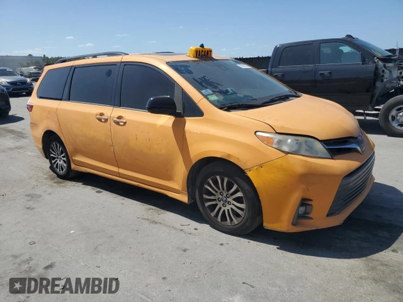 2018 Toyota Sienna XLE Auto Access Seat with VIN 5TDYZ3DC3JS904731, listed as a Copart auction lot 55451085 with 234,414 mi miles and Clean Title. Bid and sale history available at DreamBid. Image 4.