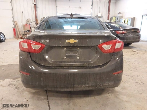 2017 Chevrolet Cruze LT with VIN 1G1BE5SMXH7105938, listed as a IAAI auction lot 41620011 with NaN miles. Bid and sale history available at carsss.com. Image 16.