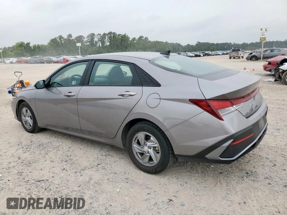 2024 Hyundai Elantra SE z VIN KMHLL4DG3RU681193, wystawiony jako Copart lot #57276235 z przebiegiem 49 326 mil mil oraz Czysty tytuł • Clean title. Historia ofert i sprzedaży dostępna na DreamBid. Obrazek 2.