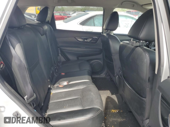 2018 Nissan Rogue SV z VIN JN8AT2MV6JW318673, wystawiony jako Copart lot #53471765 z przebiegiem 157 194 mil mil oraz Szkoda całkowita • Salvage title. Historia ofert i sprzedaży dostępna na DreamBid. Obrazek 10.