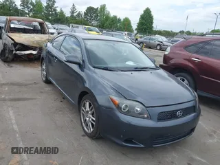 2010 Scion tC z VIN JTKDE3B79A0321141, wystawiony jako IAAI lot #42095218 z przebiegiem 119 789 mil mil oraz . Historia ofert i sprzedaży dostępna na DreamBid. Obrazek 1.