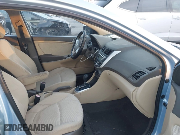 2012 Hyundai Accent GLS z VIN KMHCT4AE1CU201372, wystawiony jako IAAI lot #42096676 z przebiegiem 83 254 mil mil oraz . Historia ofert i sprzedaży dostępna na DreamBid. Obrazek 5.