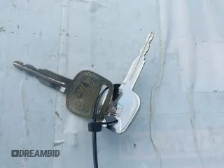 1991 Toyota Previa z VIN JT3AC22S3M0010182, wystawiony jako IAAI lot #42250934 z przebiegiem 301 517 mil mil oraz . Historia ofert i sprzedaży dostępna na DreamBid. Obrazek 11.