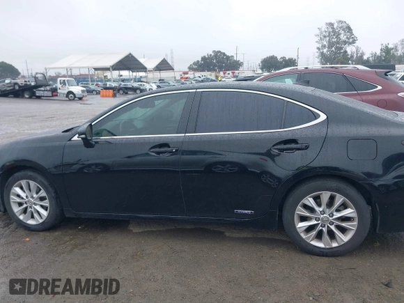2015 Lexus ES 300h with VIN JTHBW1GG8F2098481, listed as a IAAI auction lot 41488504 with 212,171 mi miles and . Bid and sale history available at DreamBid. Image 14.