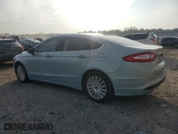 2013 Ford Fusion SE Hybrid z VIN 3FA6P0LU7DR368711, wystawiony jako Copart lot #62367685 z przebiegiem 155 284 mil mil oraz Czysty tytuł • Clean title. Historia ofert i sprzedaży dostępna na DreamBid. Obrazek 2.
