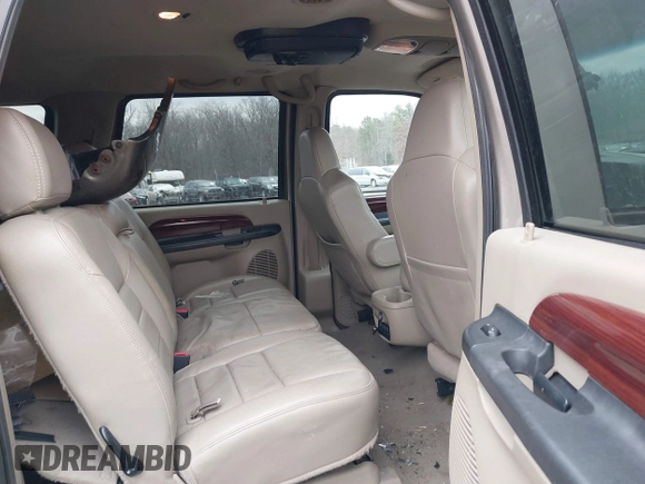 2005 Ford Excursion Limited with VIN 1FMNU43S25ED44885, listed as a IAAI auction lot 41322350 with 65,112 mi miles and . Bid and sale history available at DreamBid. Image 8.