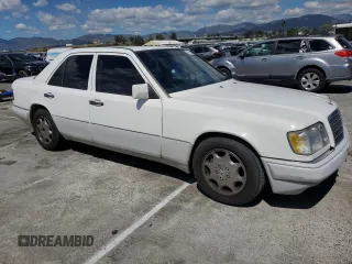 1994 Mercedes-Benz E Class with VIN WDBEA32E5RC048522, listed as a Copart auction lot 47426734 with 84,760 mi miles and Salvage Title. Bid and sale history available at carsss.com. Image 4.