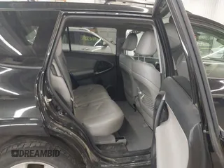 2012 Toyota RAV4 Limited z VIN 2T3DF4DV7CW269657, wystawiony jako IAAI lot #42335684 z przebiegiem 121 425 mil mil oraz . Historia ofert i sprzedaży dostępna na DreamBid. Obrazek 8.