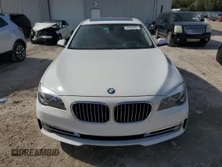 2013 BMW 7 Series 740Li with VIN WBAYE4C58DD137041, listed as a Copart auction lot 42958295 with 209,290 mi miles and Salvage title. Bid and sale history available at DreamBid. Image 5.
