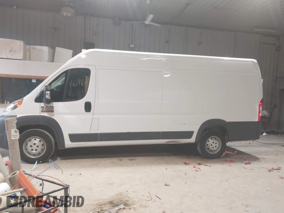 2018 Ram ProMaster Cargo with VIN 3C6URVJG7JE137890, listed as a IAAI auction lot 41781696 with 86,060 mi miles. Bid and sale history available at carsss.com. Image 14.