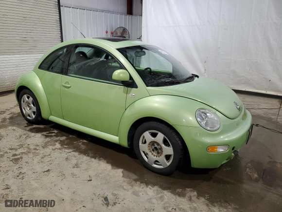 2000 Volkswagen New Beetle GLS with VIN 3VWCD21CXYM458155, listed as a Copart auction lot 41372755 with NaN miles and Salvage Title. Bid and sale history available at carsss.com. Image 4.