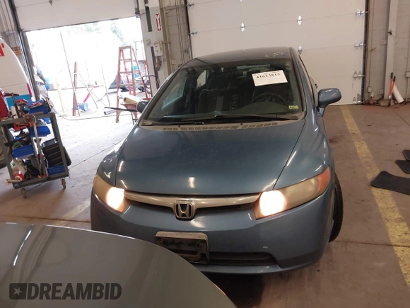 2008 Honda Civic LX z VIN 1HGFA16558L069455, wystawiony jako IAAI lot #41623815 z przebiegiem 205 009 mil mil oraz . Historia ofert i sprzedaży dostępna na DreamBid. Obrazek 11.