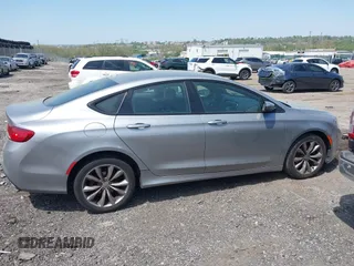 2016 Chrysler 200 S with VIN 1C3CCCBB1GN133033, listed as a IAAI auction lot 42121605 with 1 mi miles. Bid and sale history available at carsss.com. Image 13.