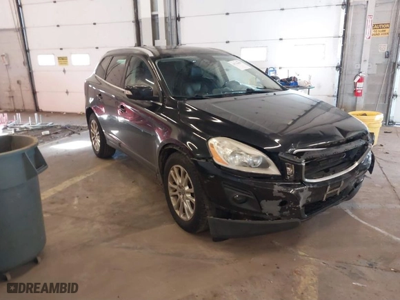 2010 Volvo XC60 3.0T with VIN YV4992DZXA2020907, listed as a IAAI auction lot 41736455 with 140,890 mi miles. Bid and sale history available at carsss.com. Image 1.