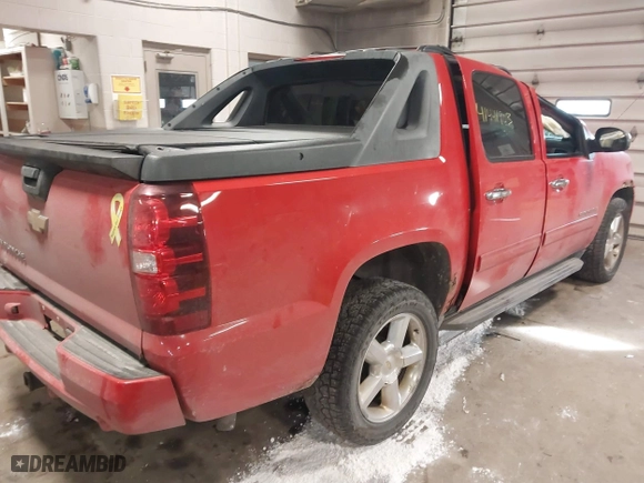 2012 Chevrolet Avalanche LS with VIN 3GNTKEE75CG284999, listed as a IAAI auction lot 41441903 with 232,066 mi miles. Bid and sale history available at carsss.com. Image 4.
