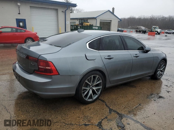 2017 Volvo S90 Momentum with VIN YV1A22MKXH1010945, listed as a Copart auction lot 47879115 with 104,831 mi miles and Clean Title. Bid and sale history available at DreamBid. Image 3.