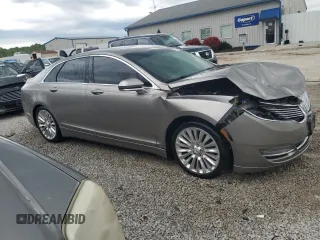 2015 Lincoln MKZ z VIN 3LN6L2G9XFR611837, wystawiony jako Copart lot #55038635 z przebiegiem 133 596 mil mil oraz Szkoda całkowita • Salvage title. Historia ofert i sprzedaży dostępna na DreamBid. Obrazek 4.