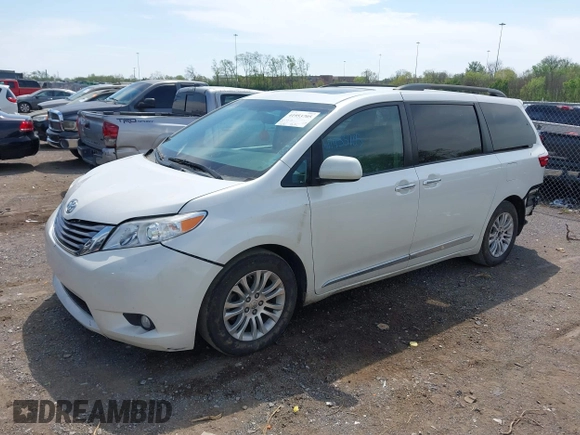 2015 Toyota Sienna XLE with VIN 5TDYK3DC8FS654902, listed as a IAAI auction lot 41953705 with 169,036 mi miles. Bid and sale history available at carsss.com. Image 17.