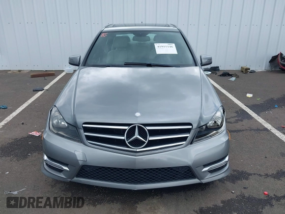 2014 Mercedes-Benz C with VIN WDDGF8AB5ER318166, listed as a IAAI auction lot 41911146 with 115,691 mi miles. Bid and sale history available at carsss.com. Image 12.