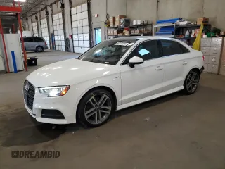 2018 Audi A3 Premium Plus z VIN WAUJ8GFF0J1053422, wystawiony jako Copart lot #56238335 z przebiegiem 68 544 mil mil oraz Szkoda całkowita • Salvage title. Historia ofert i sprzedaży dostępna na DreamBid. Obrazek 1.