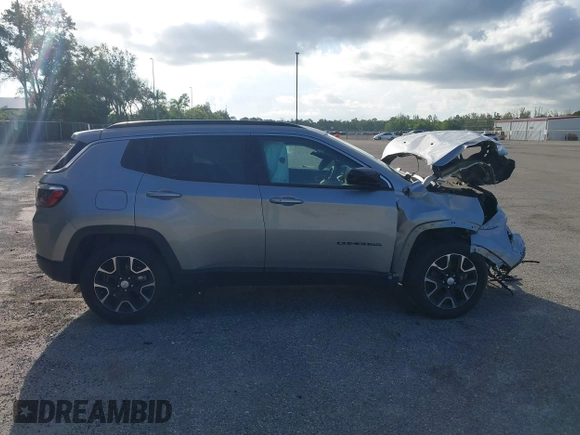 2022 Jeep Compass Latitude with VIN 3C4NJCBB8NT138706, listed as a IAAI auction lot 42503422 with 52,131 mi miles and . Bid and sale history available at DreamBid. Image 14.